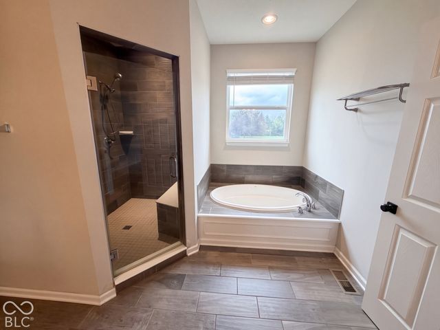 21323 Wharfdale Drive, Noblesville, IN 46062