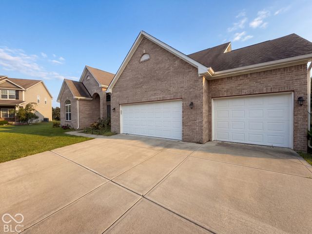 21323 Wharfdale Drive, Noblesville, IN 46062