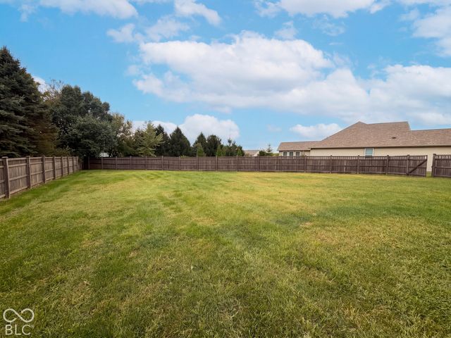 21323 Wharfdale Drive, Noblesville, IN 46062