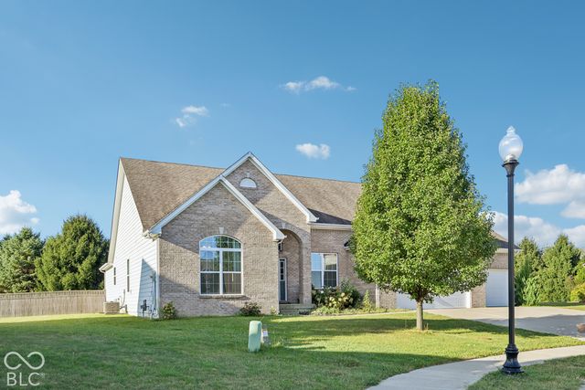 21323 Wharfdale Drive, Noblesville, IN 46062