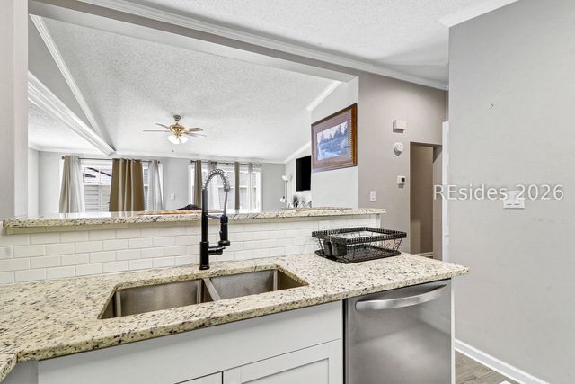 11 Spar Pole Ln, Bluffton, SC 29910