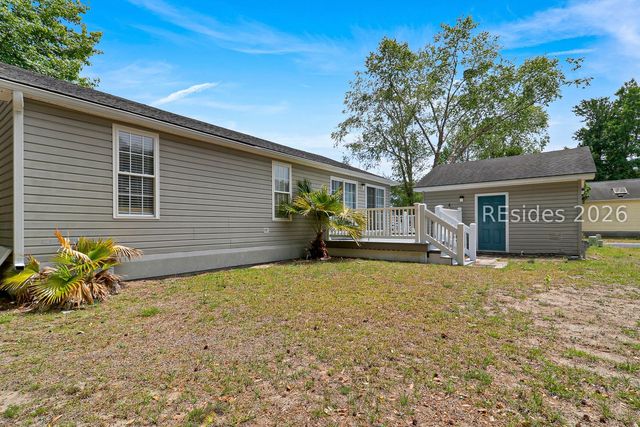 11 Spar Pole Ln, Bluffton, SC 29910