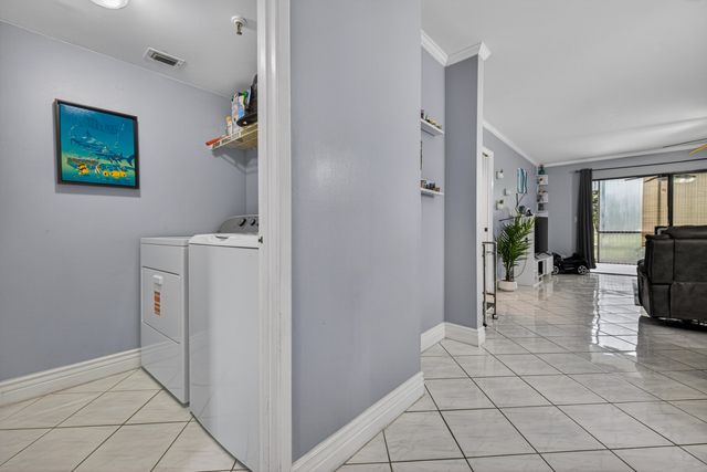 2200 S Cypress Bend Drive 101, Pompano Beach, FL 33069
