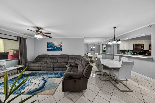 2200 S Cypress Bend Drive 101, Pompano Beach, FL 33069