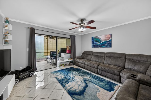 2200 S Cypress Bend Drive 101, Pompano Beach, FL 33069