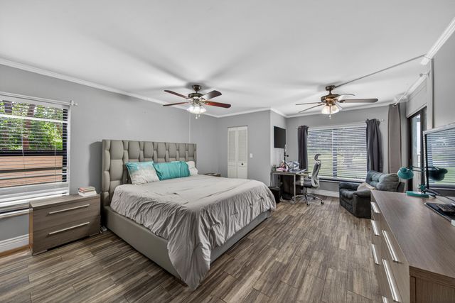 2200 S Cypress Bend Drive 101, Pompano Beach, FL 33069