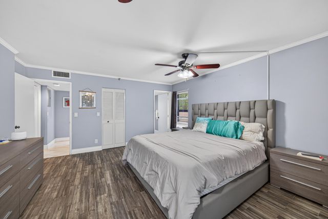 2200 S Cypress Bend Drive 101, Pompano Beach, FL 33069