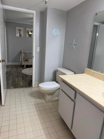 2200 S Cypress Bend Drive 101, Pompano Beach, FL 33069