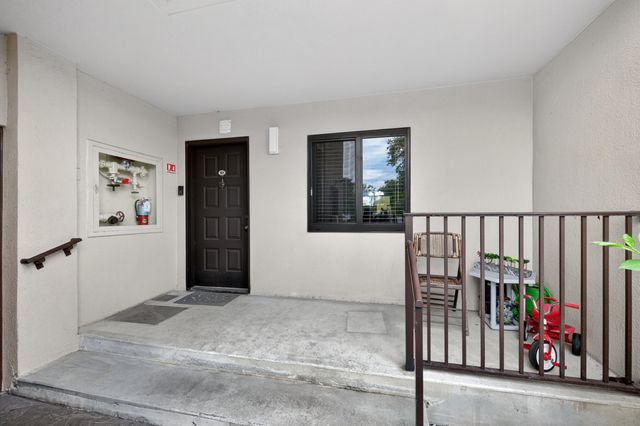 2200 S Cypress Bend Drive 101, Pompano Beach, FL 33069