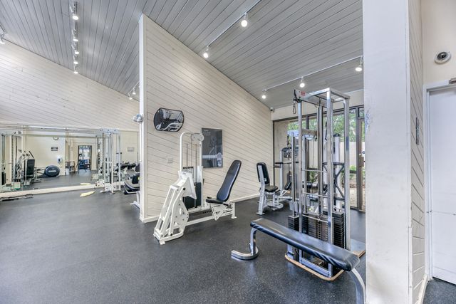 2200 S Cypress Bend Drive 101, Pompano Beach, FL 33069