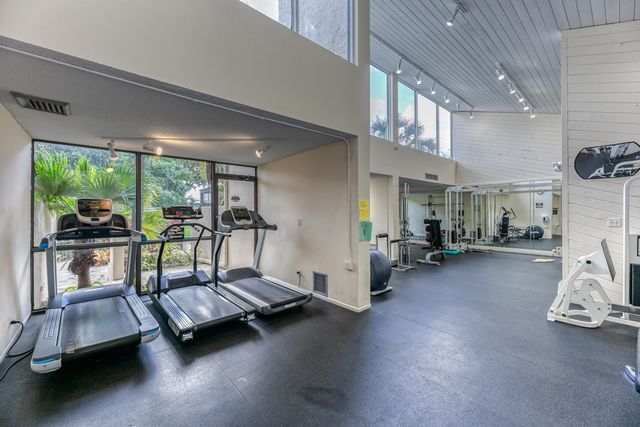 2200 S Cypress Bend Drive 101, Pompano Beach, FL 33069