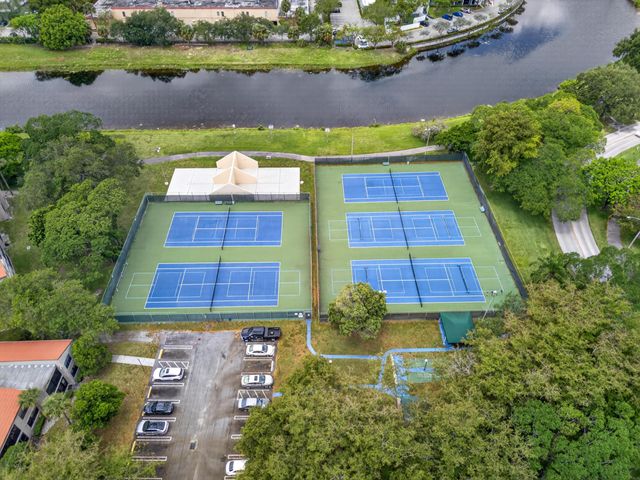 2200 S Cypress Bend Drive 101, Pompano Beach, FL 33069