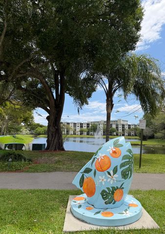 2200 S Cypress Bend Drive 101, Pompano Beach, FL 33069