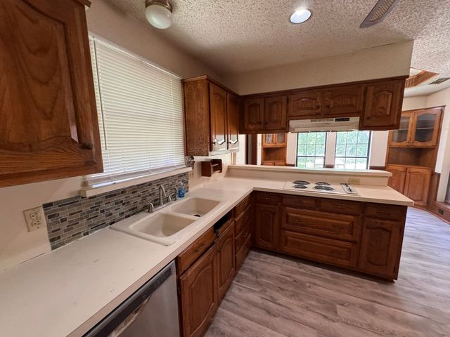 6229 Parkview Drive, Sachse, TX 75048