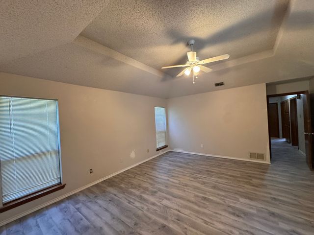 6229 Parkview Drive, Sachse, TX 75048