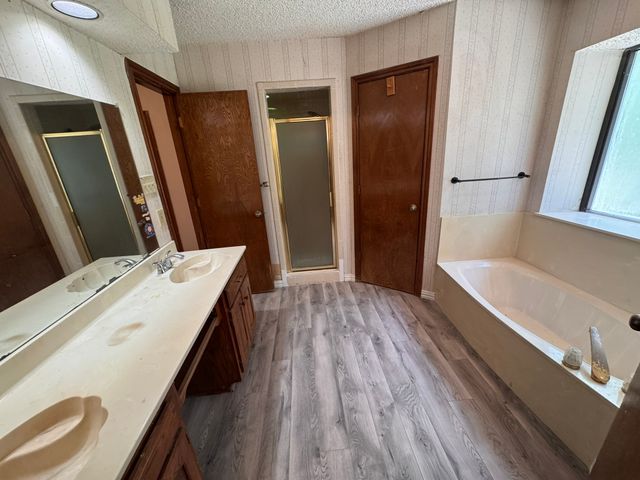 6229 Parkview Drive, Sachse, TX 75048