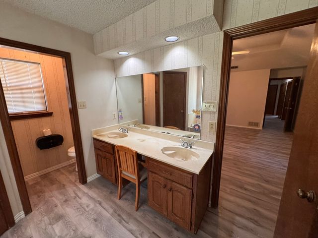 6229 Parkview Drive, Sachse, TX 75048