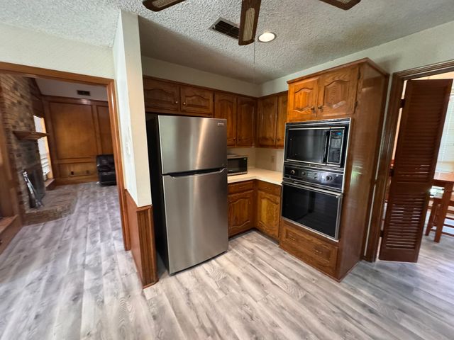 6229 Parkview Drive, Sachse, TX 75048