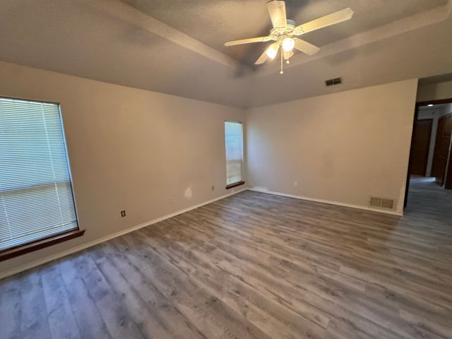 6229 Parkview Drive, Sachse, TX 75048