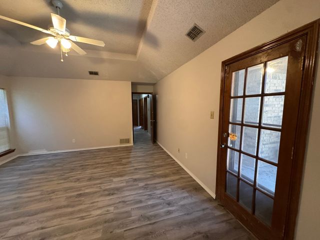6229 Parkview Drive, Sachse, TX 75048