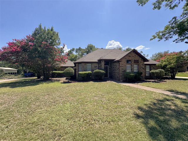 6229 Parkview Drive, Sachse, TX 75048