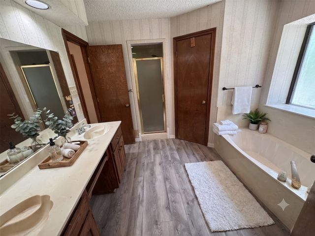 6229 Parkview Drive, Sachse, TX 75048