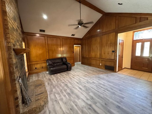 6229 Parkview Drive, Sachse, TX 75048