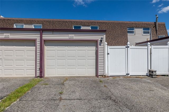 4223 Bennington Boulevard, Brunswick, OH 44212