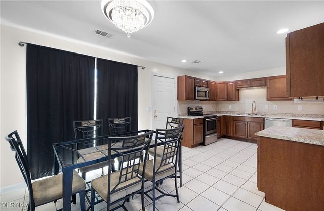 4223 Bennington Boulevard, Brunswick, OH 44212