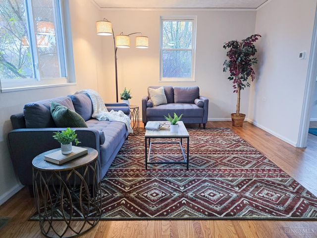 11 Ashby Street, Greenhills, OH 45218