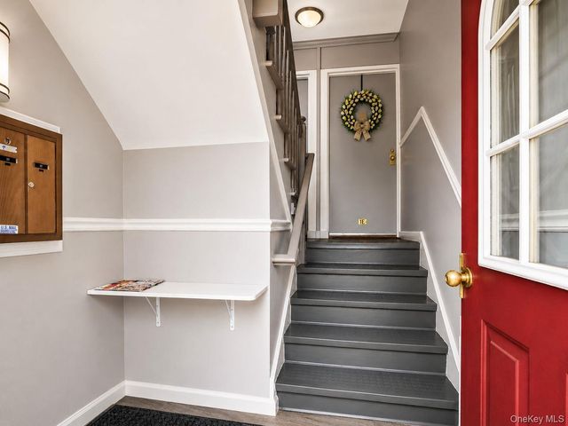6 DeHaven Drive 1E, Yonkers, NY 10703