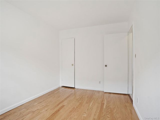 6 DeHaven Drive 1E, Yonkers, NY 10703