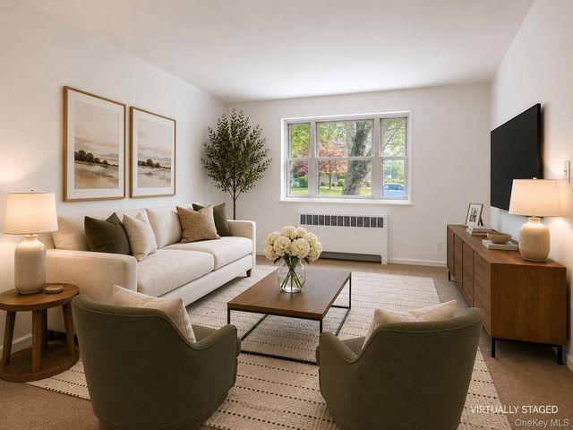 6 DeHaven Drive 1E, Yonkers, NY 10703