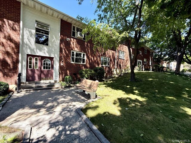 6 DeHaven Drive 1E, Yonkers, NY 10703