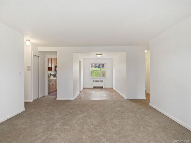 6 DeHaven Drive 1E, Yonkers, NY 10703