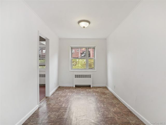 6 DeHaven Drive 1E, Yonkers, NY 10703