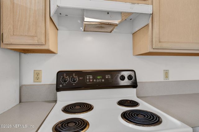 9733 N PEABODY Drive, Jacksonville, FL 32221