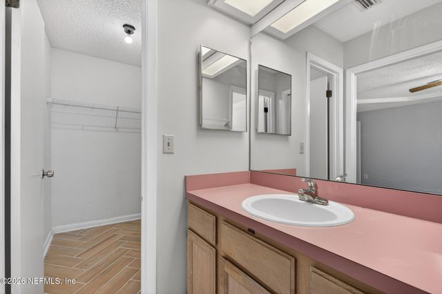 9733 N PEABODY Drive, Jacksonville, FL 32221