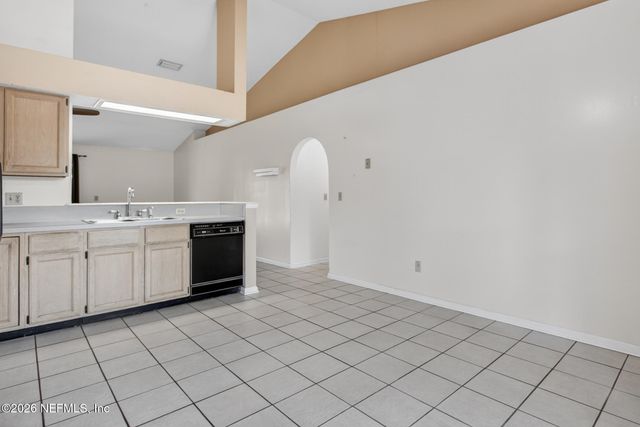 9733 N PEABODY Drive, Jacksonville, FL 32221