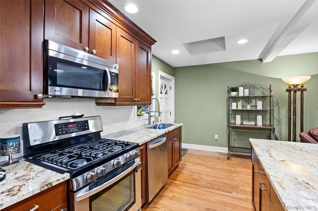 2632 Montauk Avenue, Merrick, NY 11566
