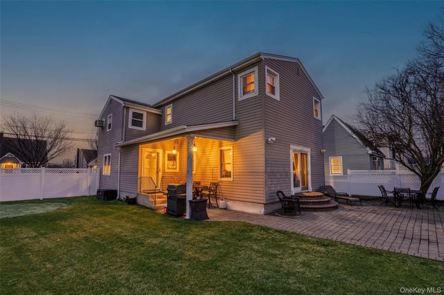 2632 Montauk Avenue, Merrick, NY 11566