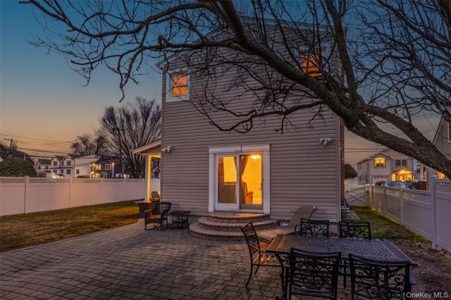 2632 Montauk Avenue, Merrick, NY 11566