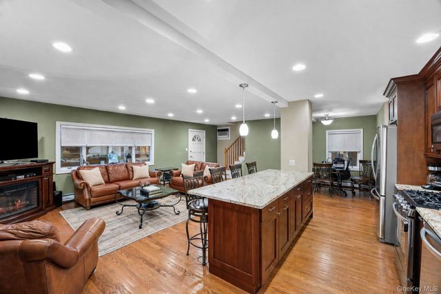 2632 Montauk Avenue, Merrick, NY 11566