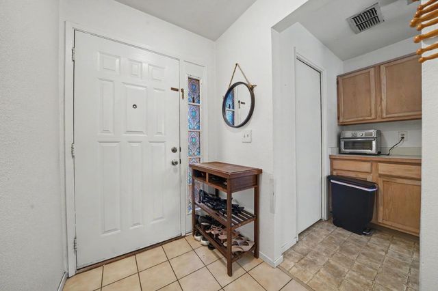 24 Westview Dr, Jackson, CA 95642
