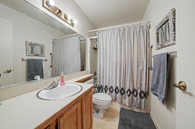 24 Westview Dr, Jackson, CA 95642
