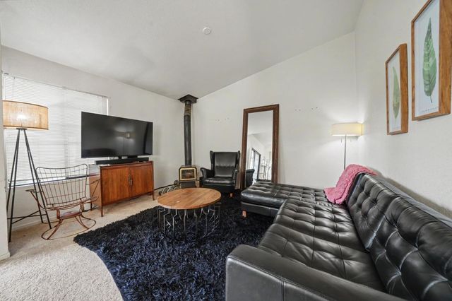 24 Westview Dr, Jackson, CA 95642