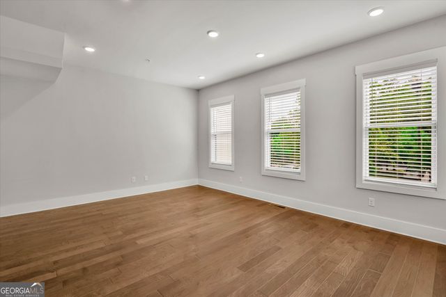 1060 Robert Smalls Way, Atlanta, GA 30318