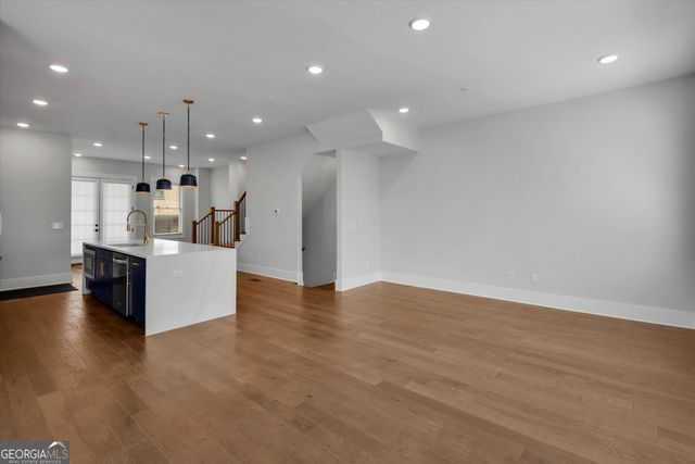1060 Robert Smalls Way, Atlanta, GA 30318