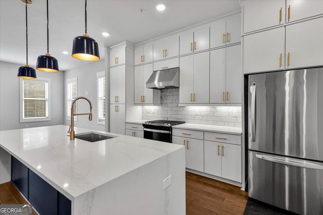1060 Robert Smalls Way, Atlanta, GA 30318