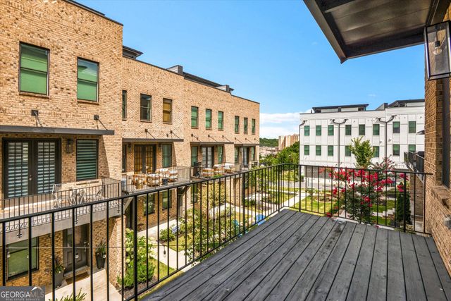 1060 Robert Smalls Way, Atlanta, GA 30318